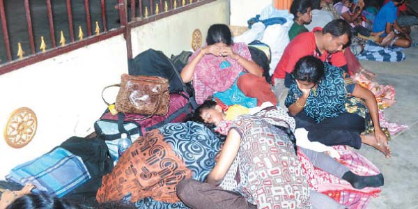 trying escape to Australia, 55 Sri Lankan refugees arrested